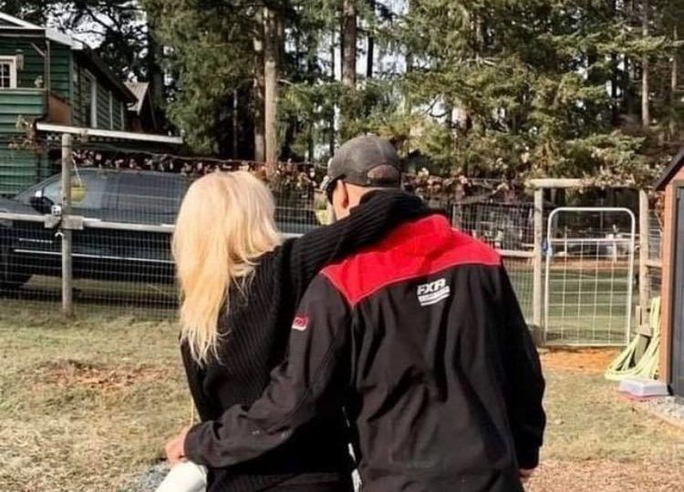 Pamela Anderson odbiła swojego męża innej kobiecie?!