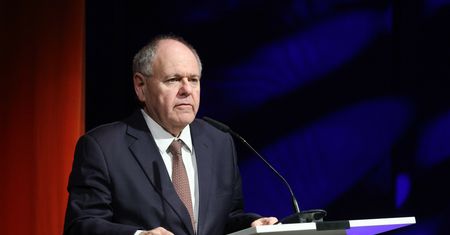 Prezes Jad Waszem tłumaczy się z kontrowersyjnego wpisu. "Polska znajdowała się pod niemiecką okupacją"