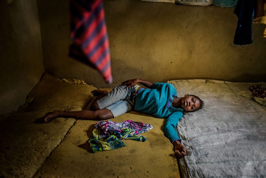 Fotograficzne Pulitzery 2015 za zdjęcia z epidemii eboli i zajść w Ferguson 17