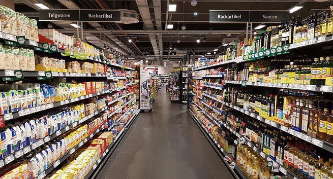 W połowie sklepów i punktów usługowych ceny źle oznaczone