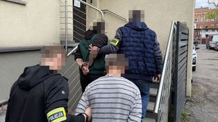 Tarnowskie Góry: Z narkotykami na osiedlowej ławce. Wpadli przez monitoring