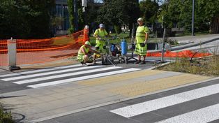 Zduńska Wola: Plac Wolności ma już namalowane pasy dla pieszych