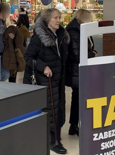 Dawno niewidziana Irena Santor "przyłapana" na zakupach