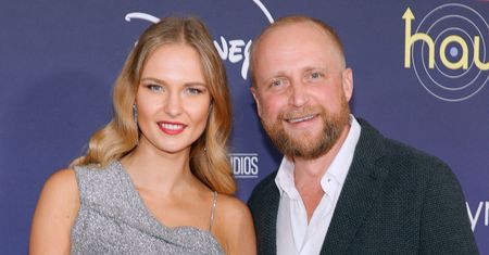 Piotr Adamczyk z żoną na czerwonym dywanie w Los Angeles. Tak bawił się wśród gwiazd Marvela
