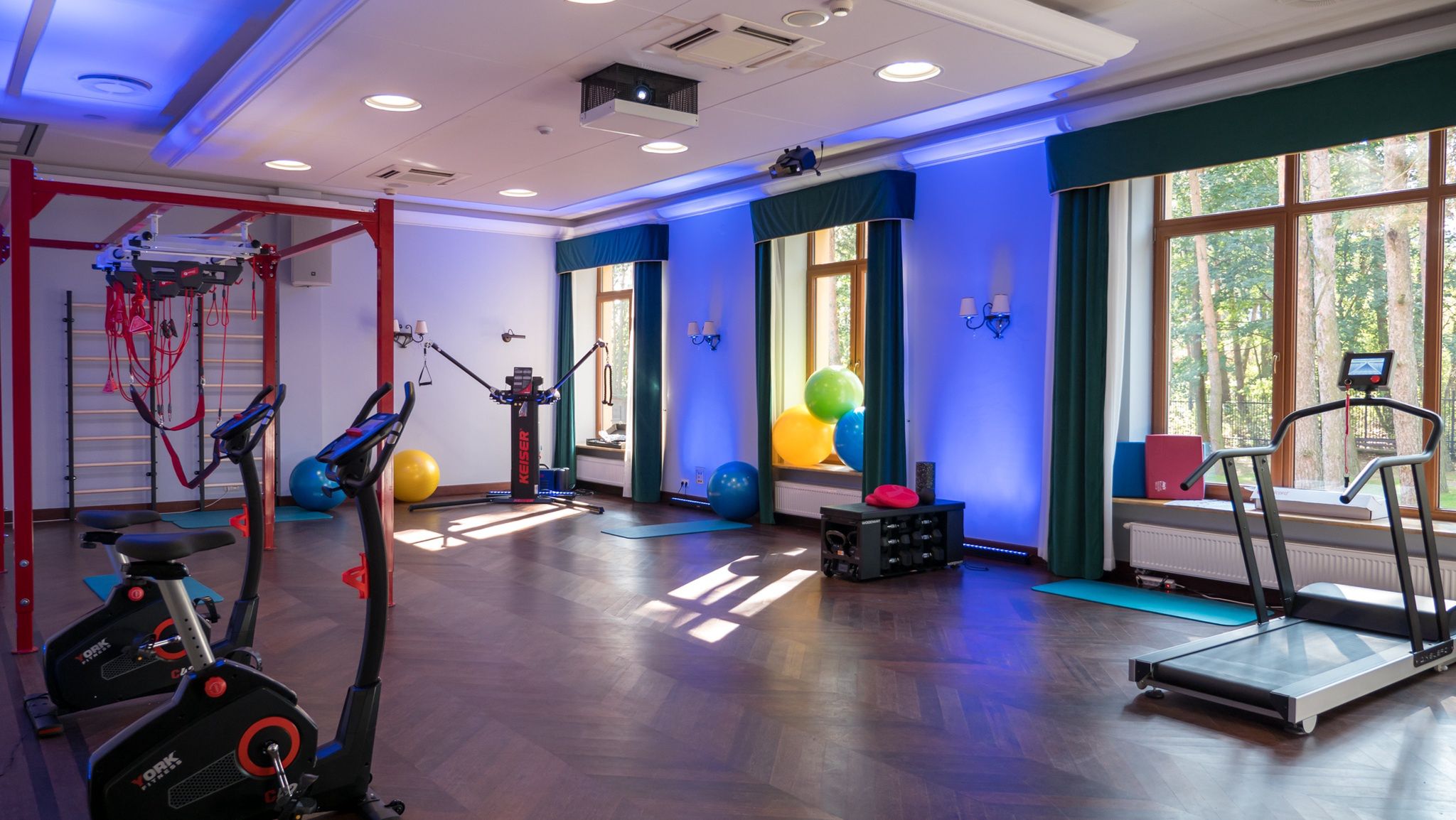 hotele zmieniają profil biznesowy