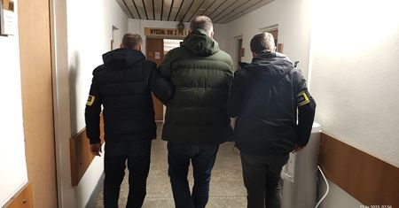 Szeroko zakrojona akcja antykorupcyjna w Łódzkiem. Dziesięć osób zatrzymanych, przeszukania w 30 miejscach