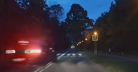 Jechali "elką", pieszy był już na pasach. Oto co stało się potem