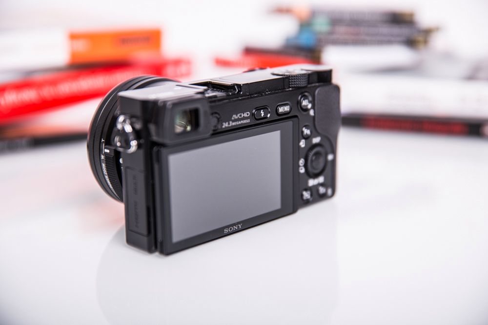Sony A6000 - solidny bezlusterkowiec w rozsądnej cenie [test] 3