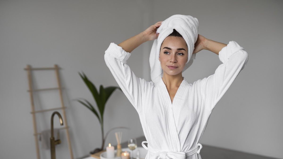 Włosów nie należy wycierać ręcznikiem.