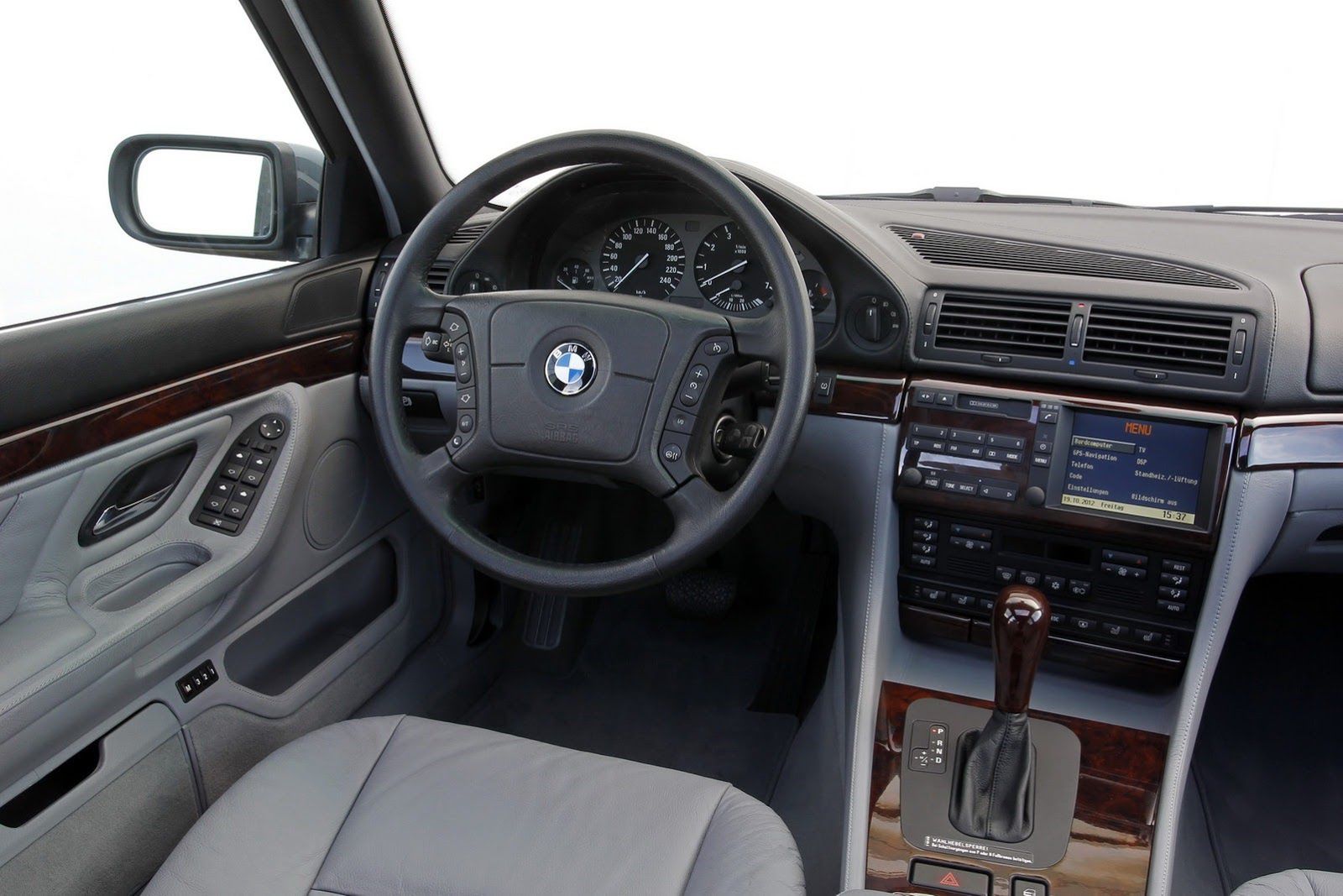 BMW Serii 7 V12