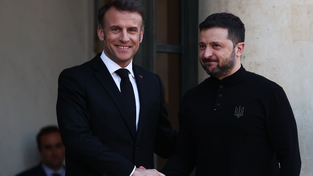 Prezydenci Francji i Ukrainy - Macron i Zełenski