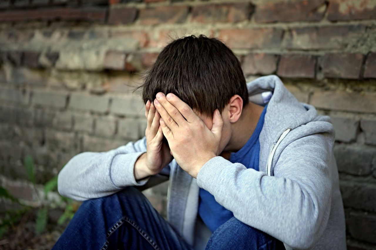 Pomoc w kryzysie psychicznym. Kto leczy w NFZ i do kogo się zgłosić?