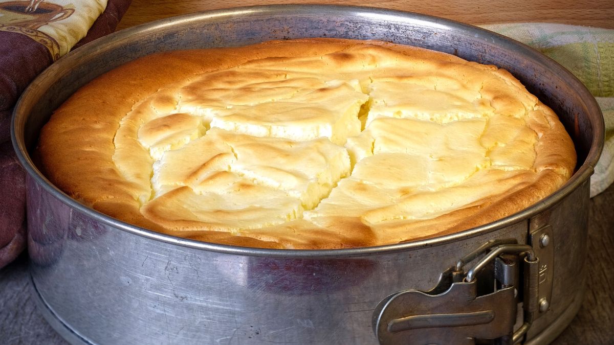 Unikaj tych błędów, a twój sernik nie opadnie