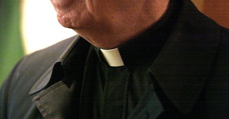 Polski ksiądz oskarżony o nadużycia seksualne. Zgłosiło się 14 osób