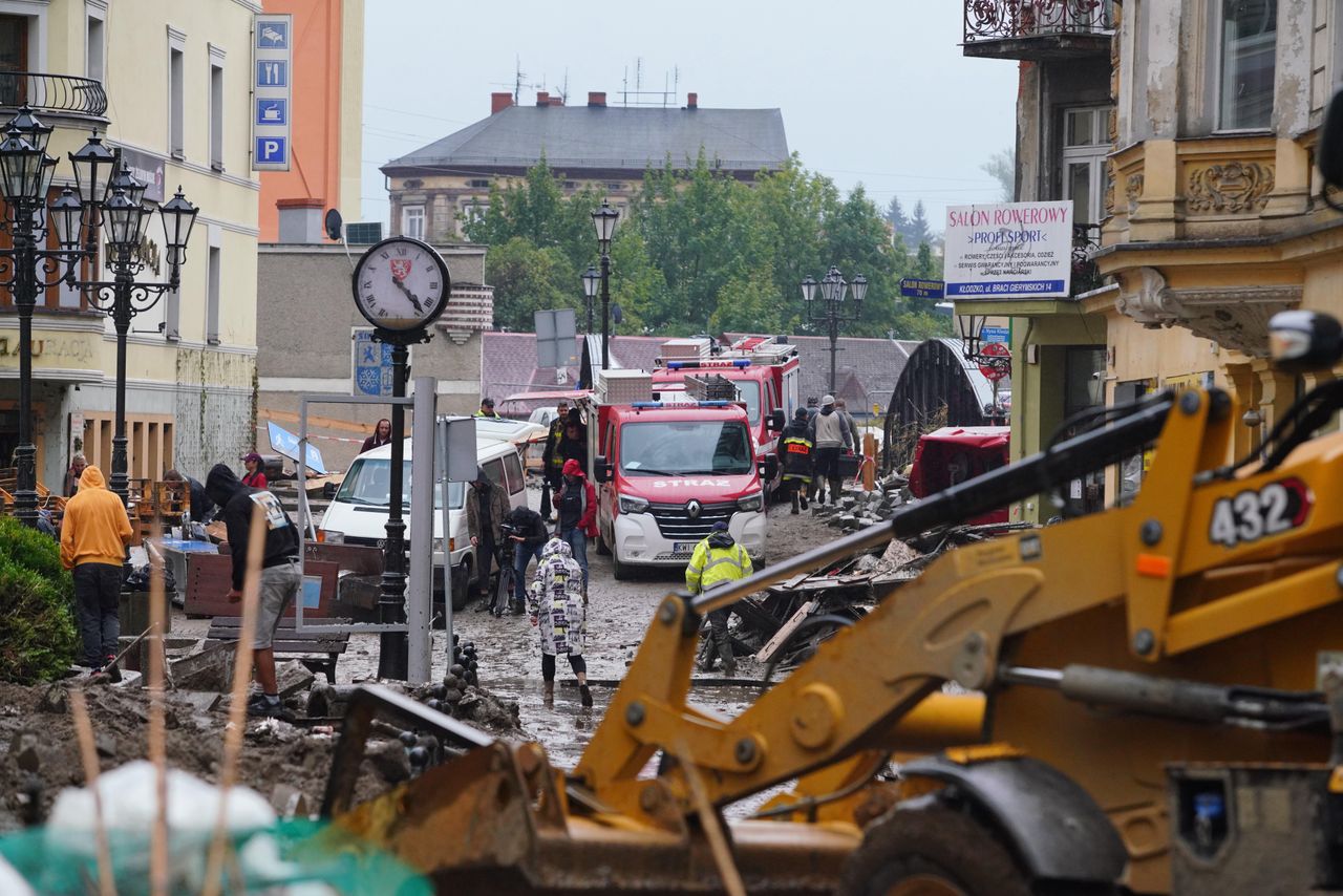 Burmistrz Kłodzka: Nie było informacji, że woda idzie na nas