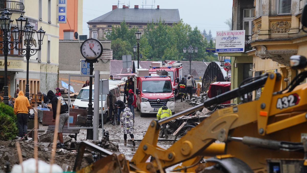 Burmistrz Kłodzka: Nie było informacji, że ta woda idzie na nas