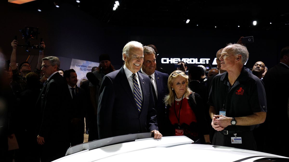 Ze wszystkich aut Joe Biden ukochał sobie najbardziej corvetty. Twierdzi, że są lepsze od porsche.