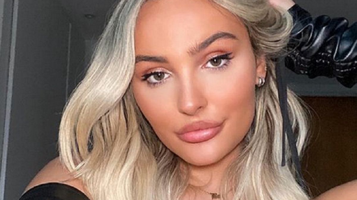 Celebrytka poleciała do Turcji żeby zrobić sobie zęby.