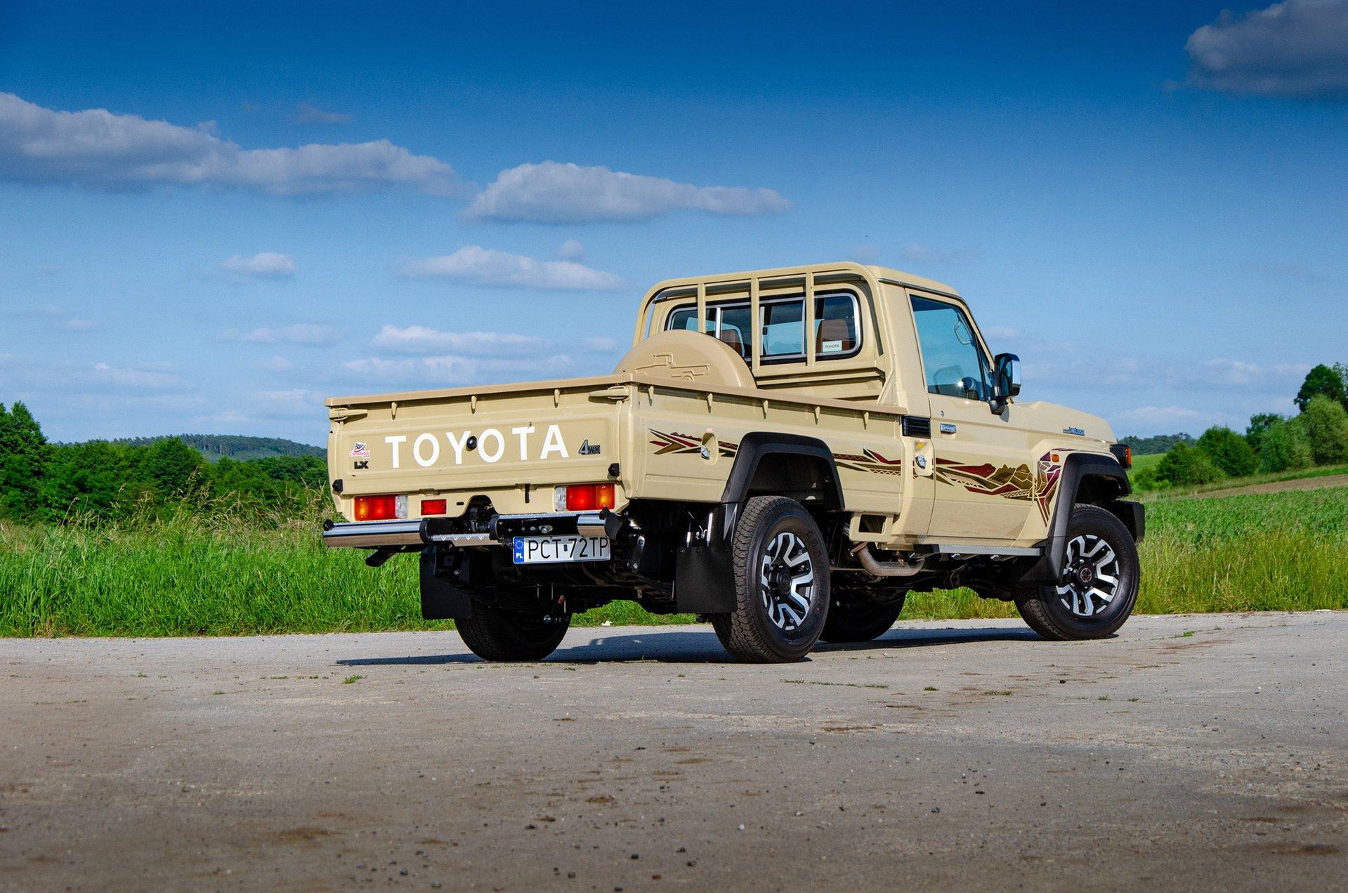 Toyota Land Cruiser 70