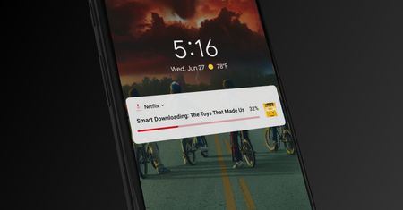 Netflix sam ściągnie odcinki seriali na twój smartfon, a ty ciesz się wakacjami