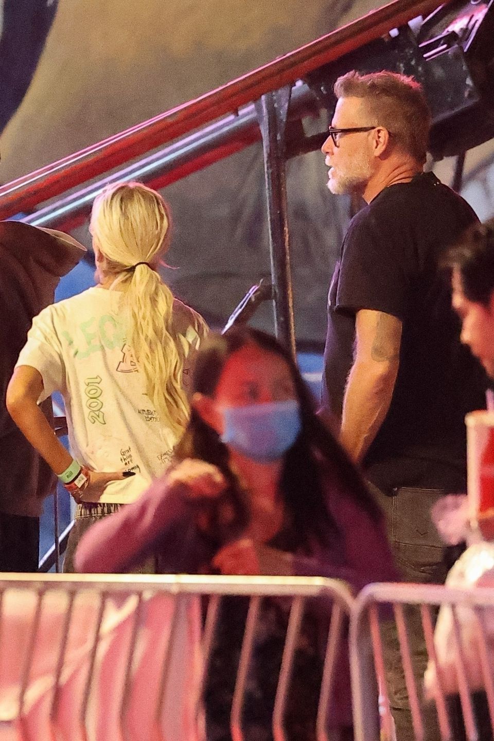 Tori Spelling "przyłapana" z byłym mężem i synem na jarmarku