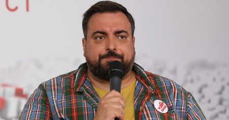 Tomasz Sekielski zapowiada dokument o Janie Pawle II: "Postaramy się ustalić, co wiedział, jeśli chodzi o walkę z PRZESTĘPSTWAMI SEKSUALNYMI"