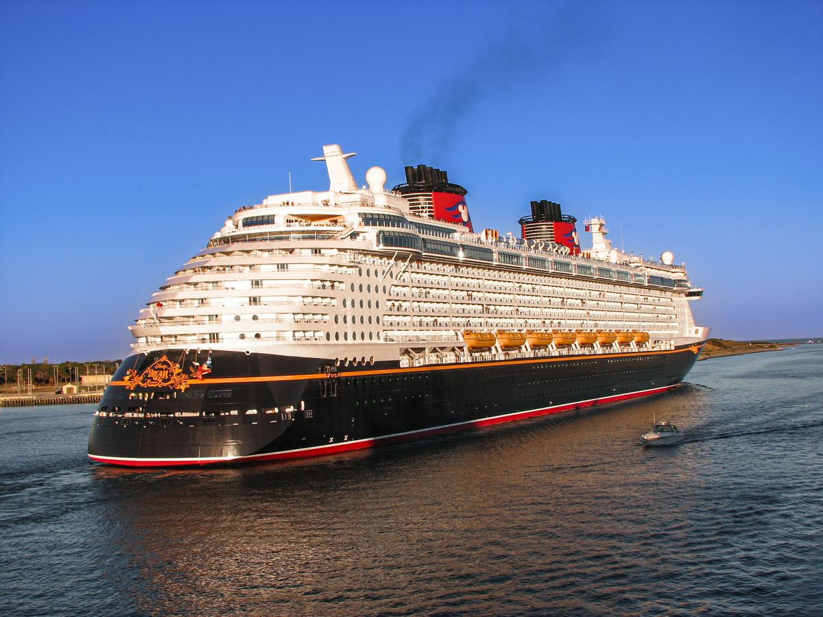 Pracownik Disney Cruise Line oskarżony o posiadanie dziecięcej pornografii