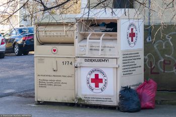 To koniec kontenerów na odzież. Firma wypowiedziała umowę