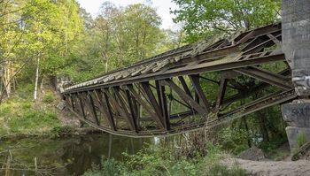 Zapomniany most nad Gwdą. Świadek historii i perełka dla turystów