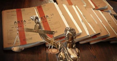 Akt oskarżenia przeciwko m.in. Staroście