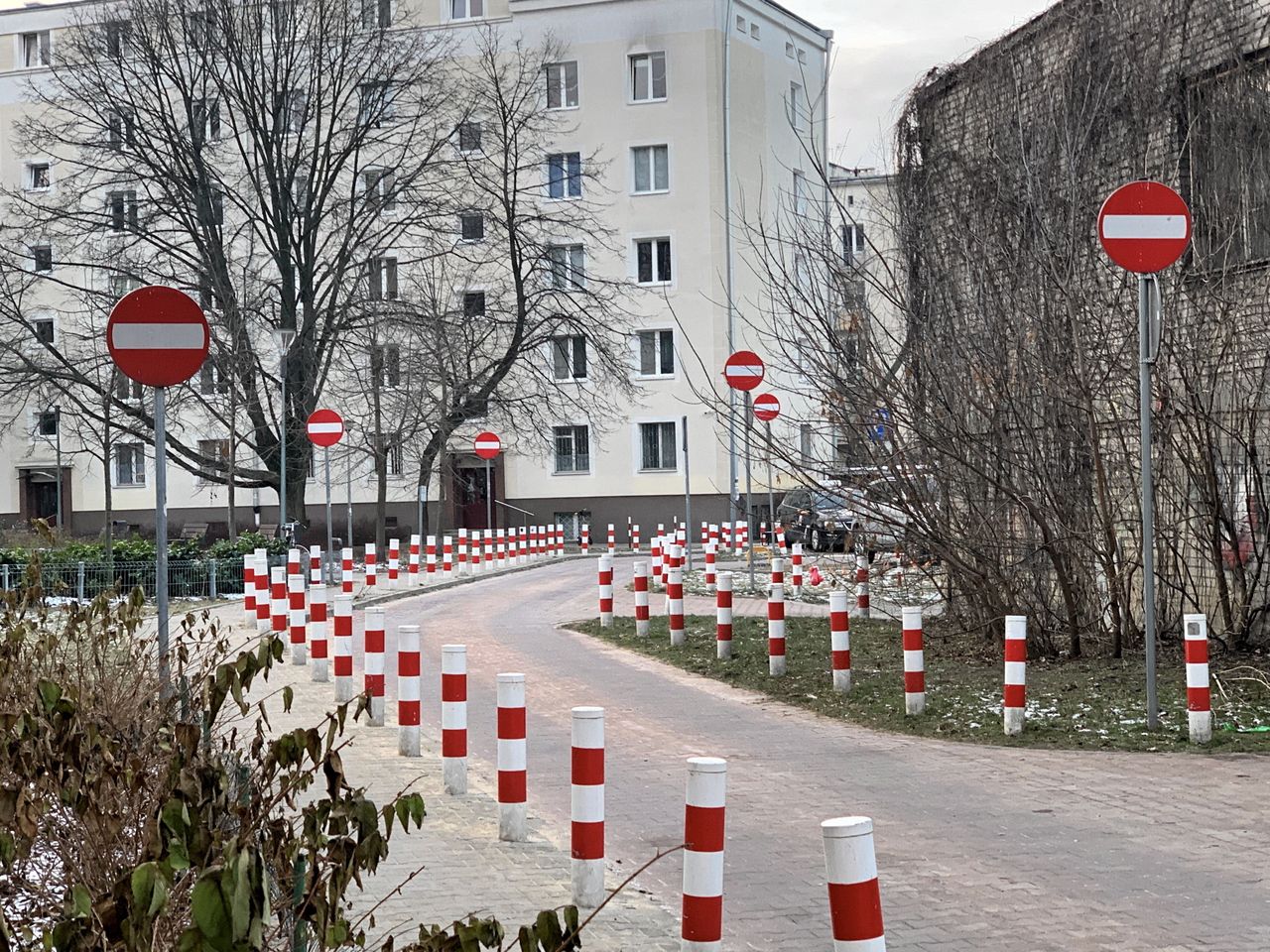 Słupkoza batem na kierowców 