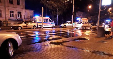 Wypadek na ul. Kunickiego. Wtargnął na jezdnię pod samochód, poniósł śmierć na miejscu
