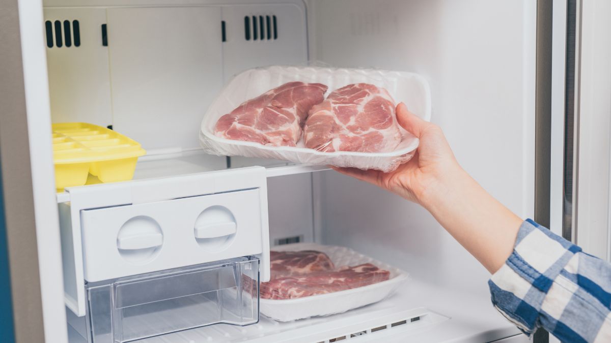 Jak bezpiecznie rozmrozić mięso?