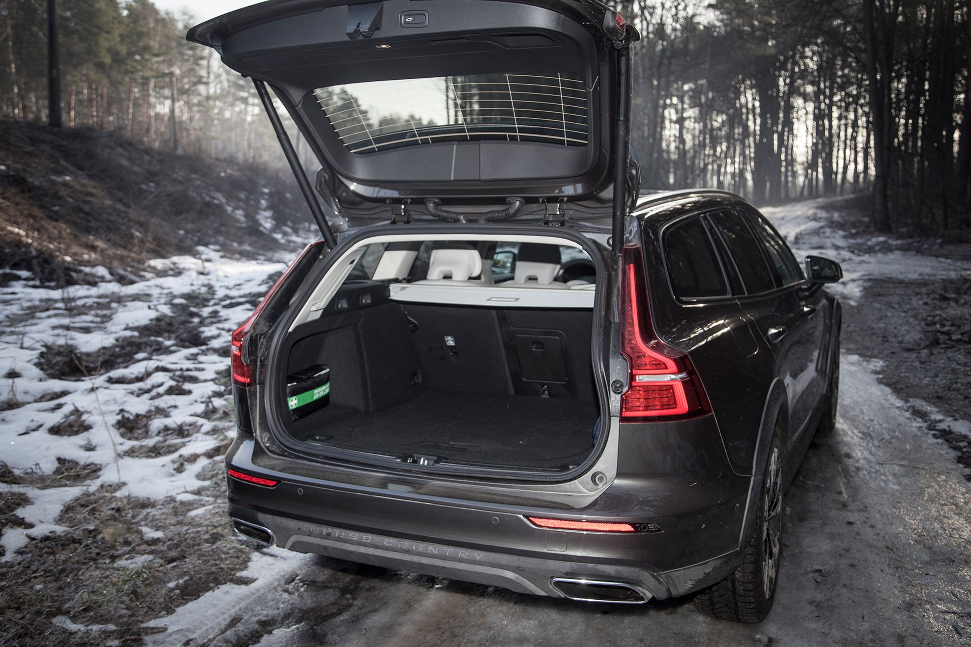 Volvo V60 Cross Country D4 (2019) (fot. Mateusz Żuchowski)