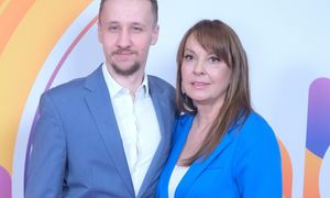 Syn Kamińskiego chodzi w kamizelce kuloodpornej. Mówi o powodzie