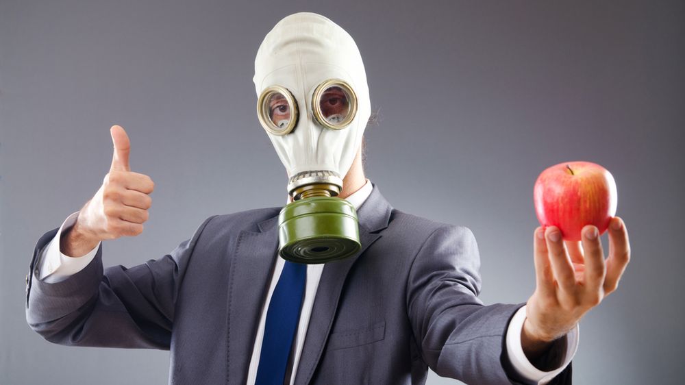 Dlaczego nie powinieneś kupować błyszczących jabłek z supermarketu?