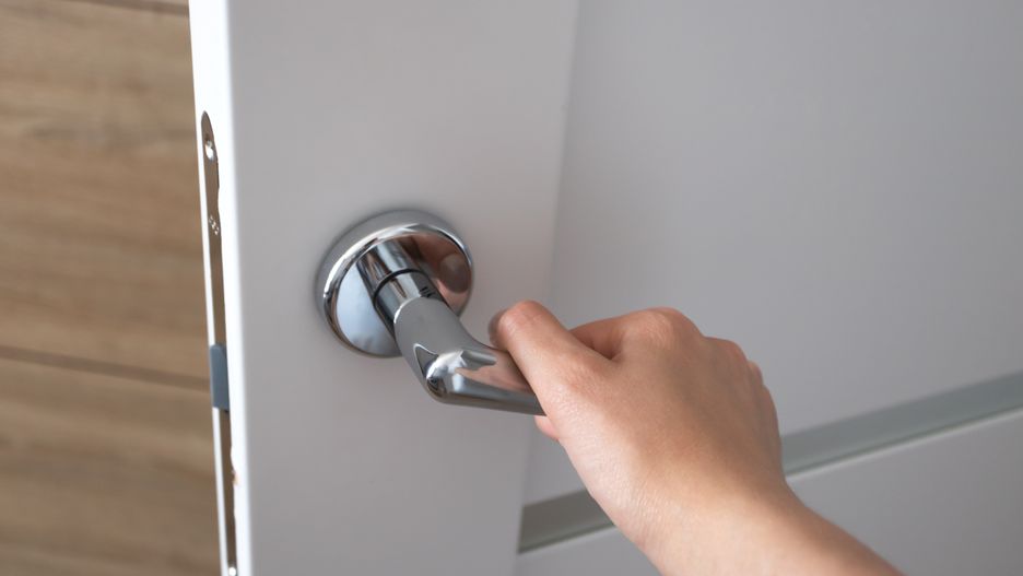 Zamykaj drzwi do sypialni