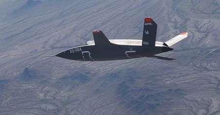 USA chwalą się sukcesem. Futurystyczny dron ukończył test