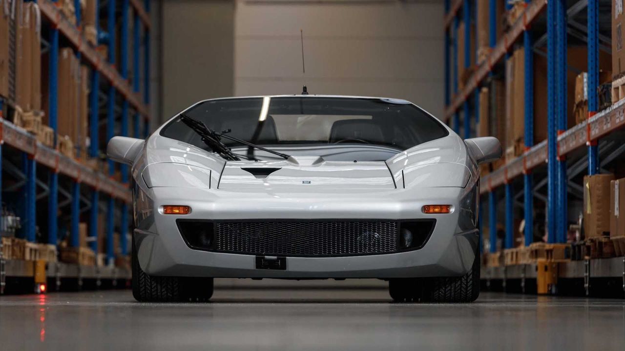 Isdera Imperator 108i