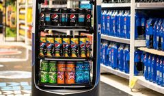 Produkty Pepsi sprzedawane przez interaktywne eRoboty w sklepach Carrefour