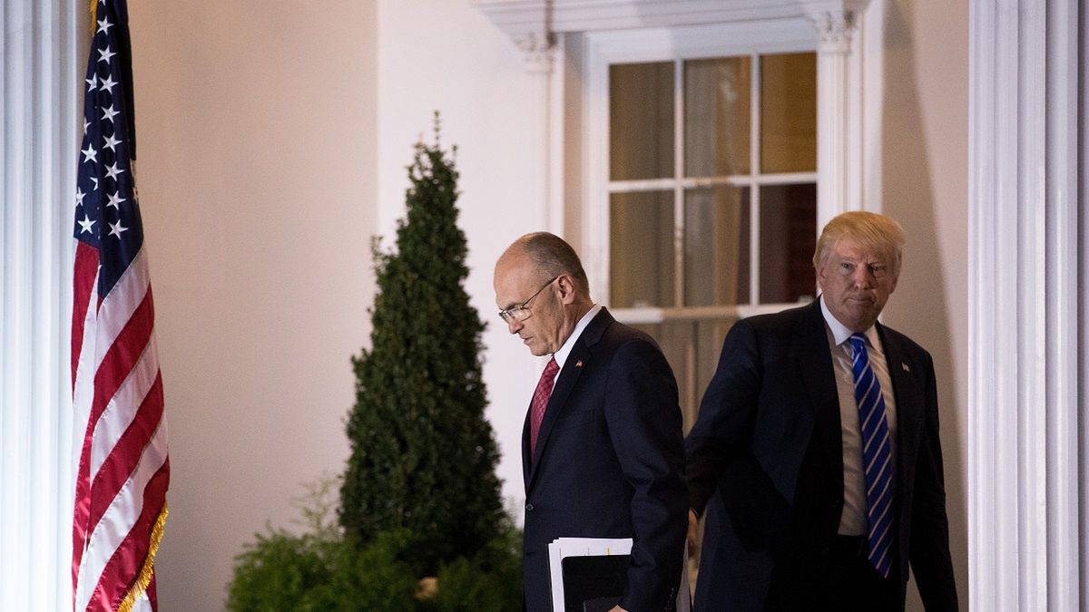 Andrew Puzder i Donald Trump.