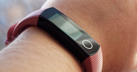 Test Honor Band 4. Opaska sportowa, z którą można popływać
