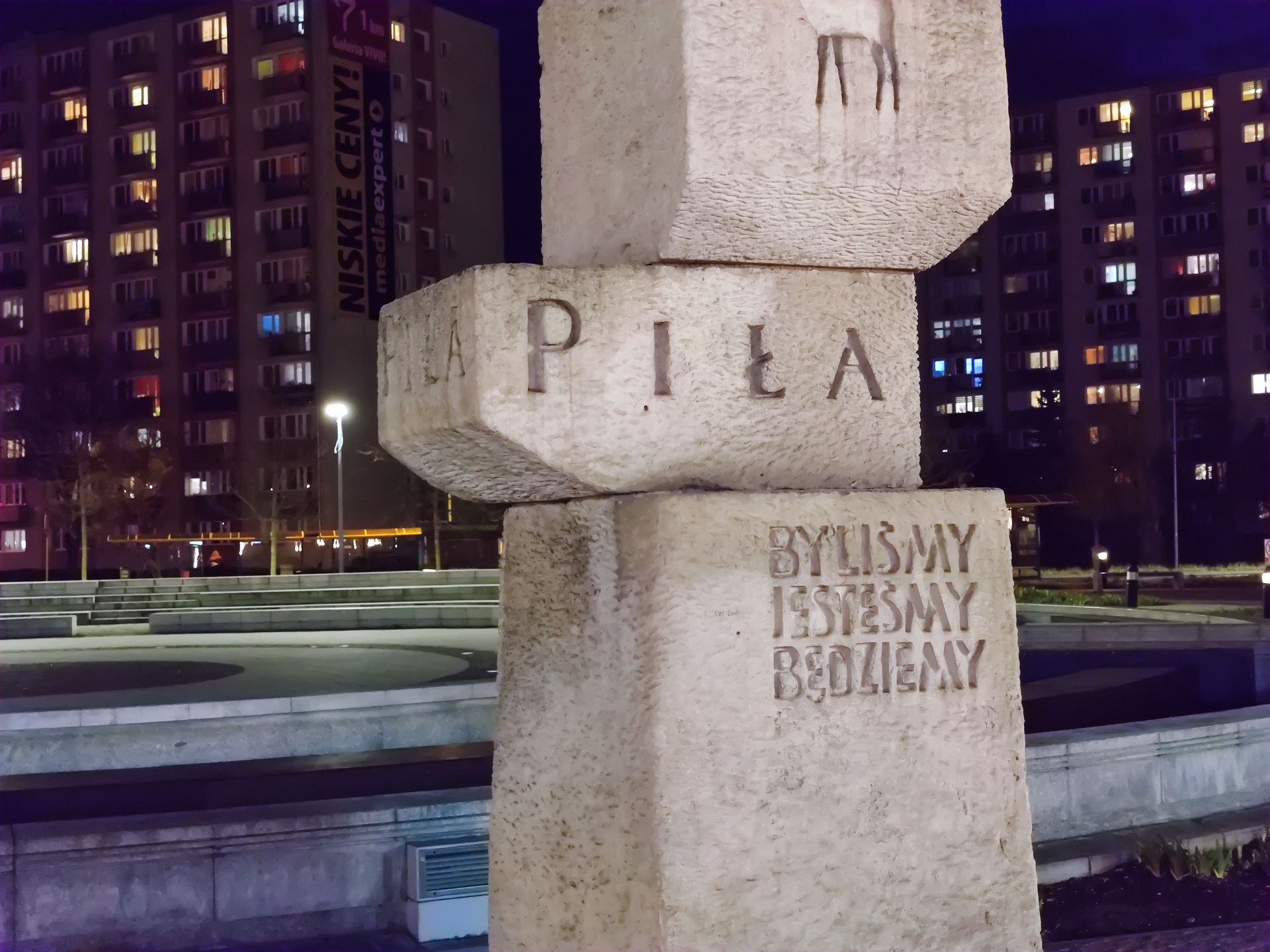 Xiaomi Mi 10 Pro: wrażenia po kilku dniach. To 100 procent flagowca za 100 procent ceny flagowca 13