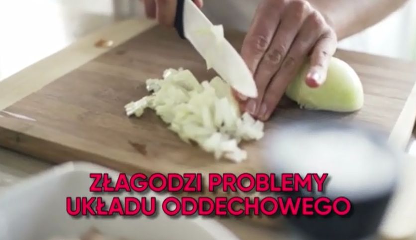 Co się stanie z twoim ciałem, gdy każdego dnia będziesz jeść cebulę? (WIDEO)