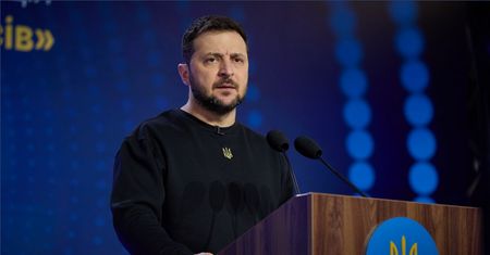 Zełenski opuszcza Ukrainę. Oto powody ważnej wizyty