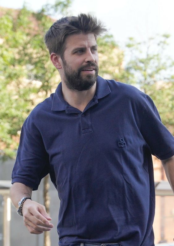 Gerard Pique "przyłapany" z ukochaną