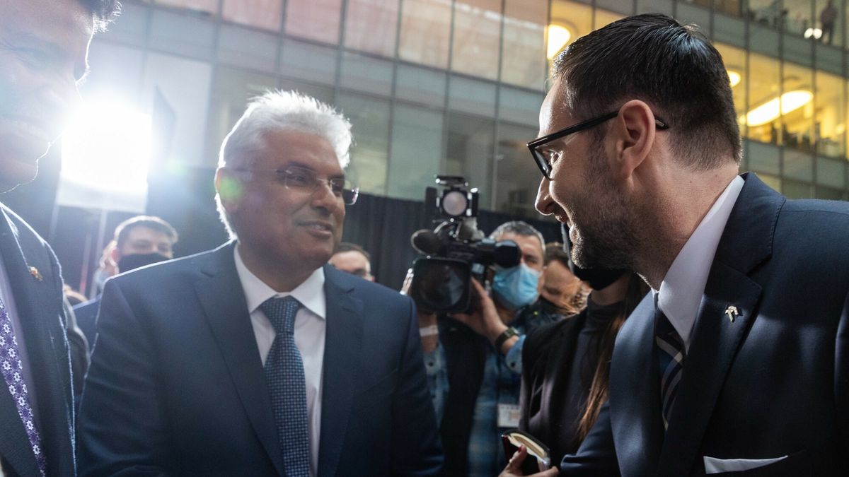 Mohammed Y. Al Qahtani, starszy
wiceprezydent odpowiedzialny za biznes downstream w Saudi Aramco i prezes PKN Orlen Daniel Obajtek