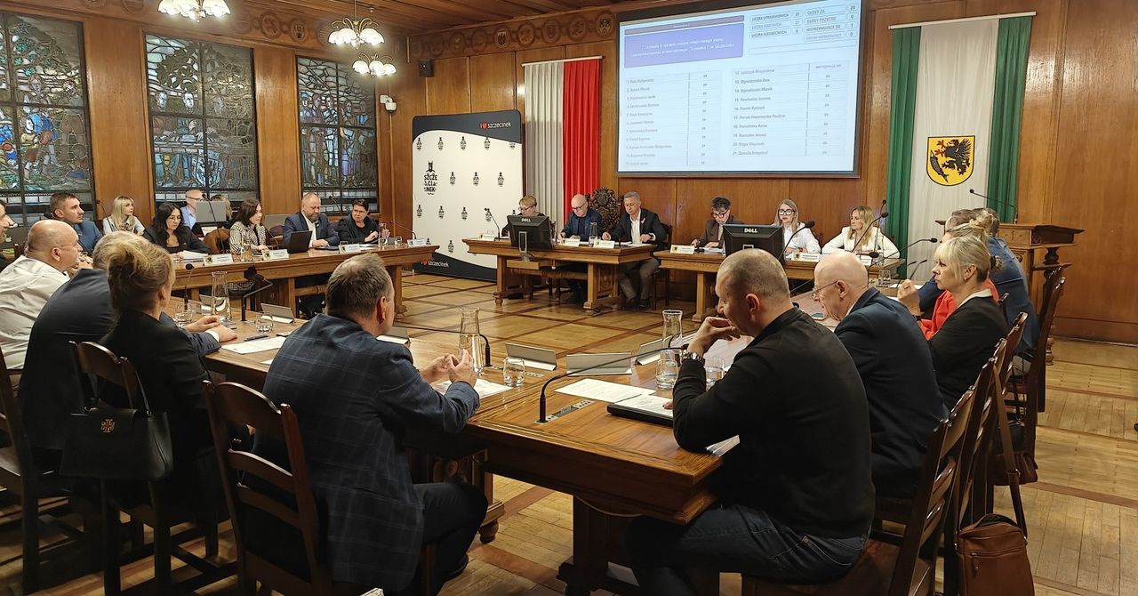 Szczecinek: Miejscy radni zmienili regulamin cmentarza. Koniec z opłatami za wjazd na nekropolię