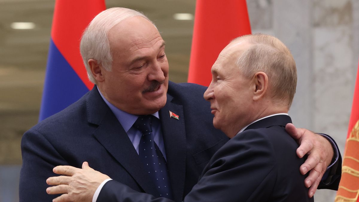 Putin Attends The SCTO Summit With Leaders Of Former Sovet States In Minsk
MINSK, BELARUS - NOVEMBER 23: (RUSSIA OUT) Russian President Vladimir Putin (R) embraces Belarussian President Alexander Lukashenko (L) during the SCTO Summit on November 23, 2023, in Minsk, Belarus. Presidents of Russia, Belarus, Kazakhstan, Kyrgyzstan and Tajikistan gathered for the Collective Security Council Treaty Organization (CSTO) Summit in Minsk. (Photo by Contributor/Getty Images)
Contributor
bestof, topix