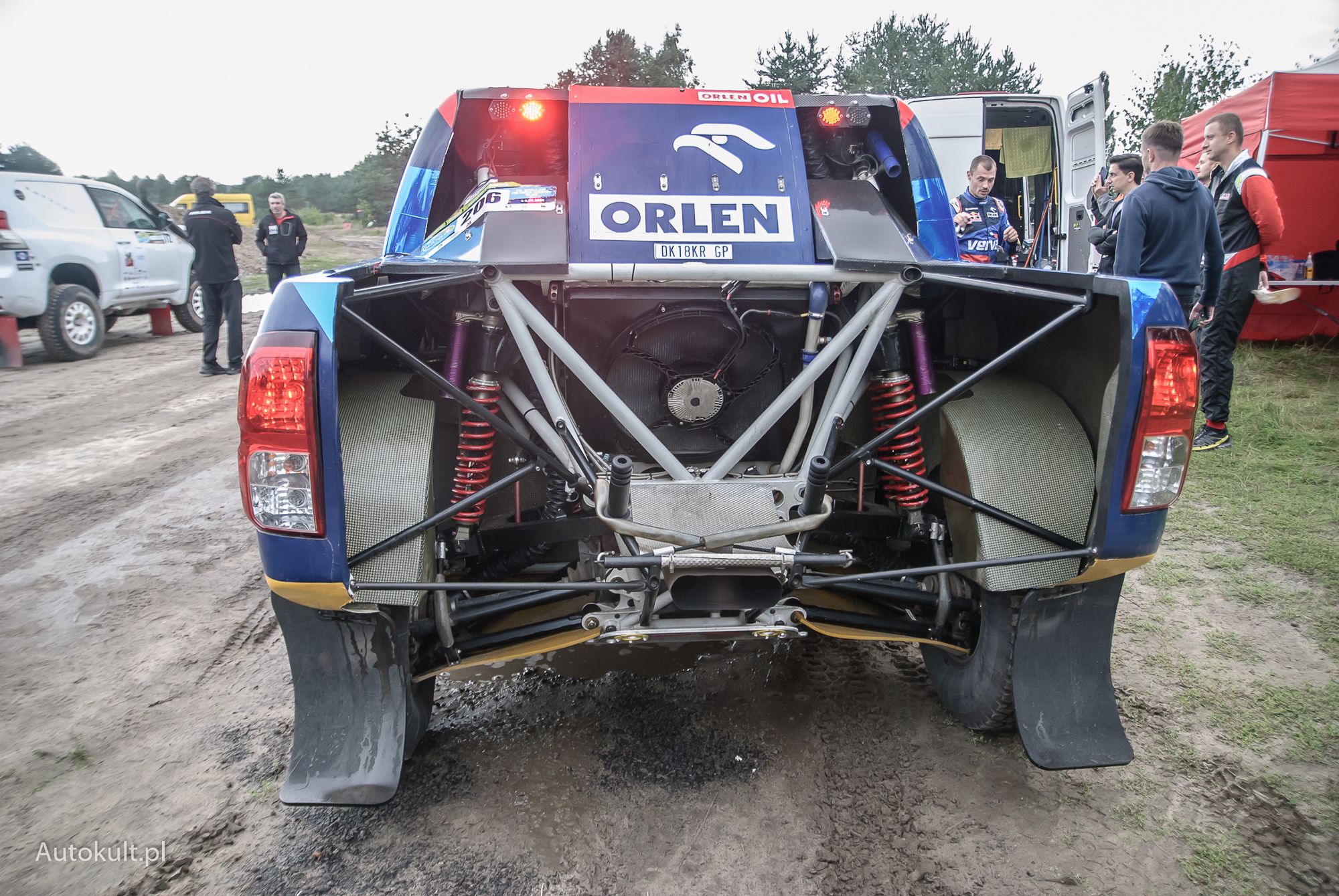 Rajdowy hilux... przynajmniej z nazwy.